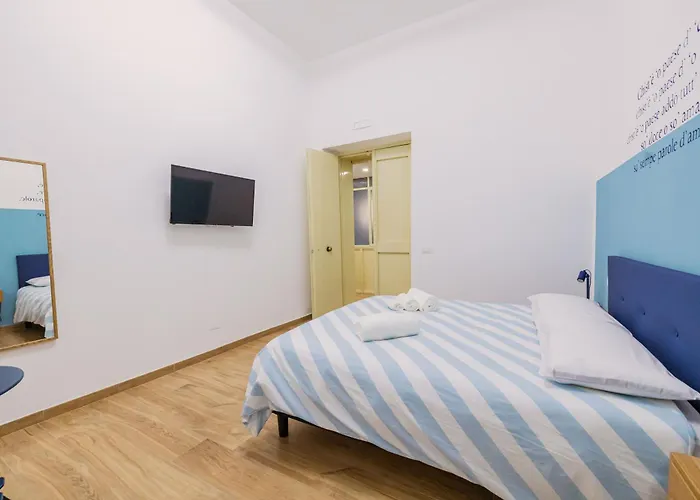 Le Stanze Del Poeta Libero BovioHotel Napoli